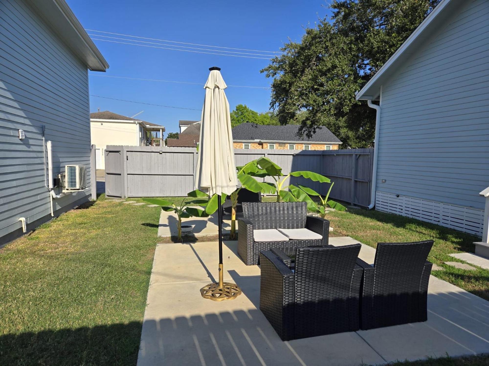 Вилла Island Dreams Oasis Galveston Retreat Экстерьер фото